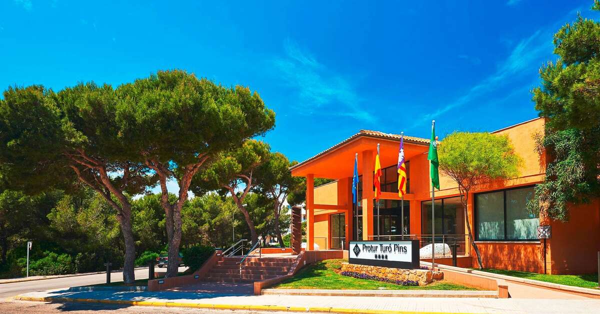 Een foto van de buitenkant van Protur Turo Pins Hotel