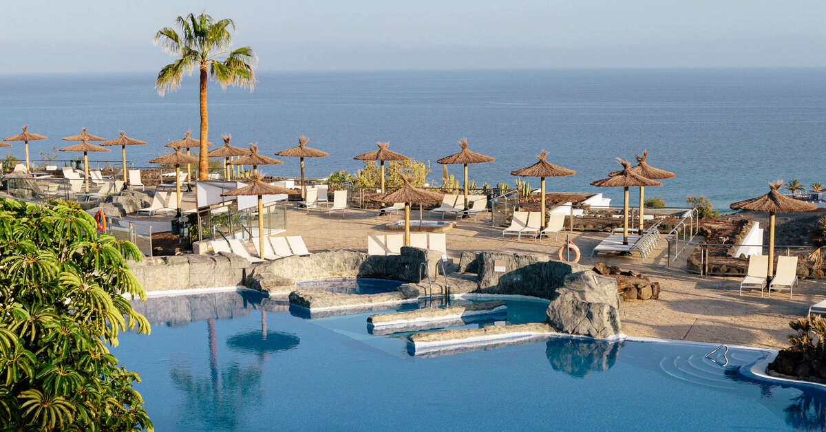 Een foto van het zwembad bij Alua Village Fuerteventura