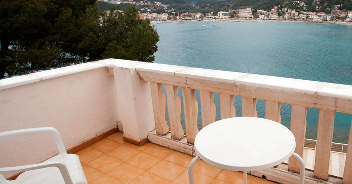 Een foto van het terras bij Salino Port Soller