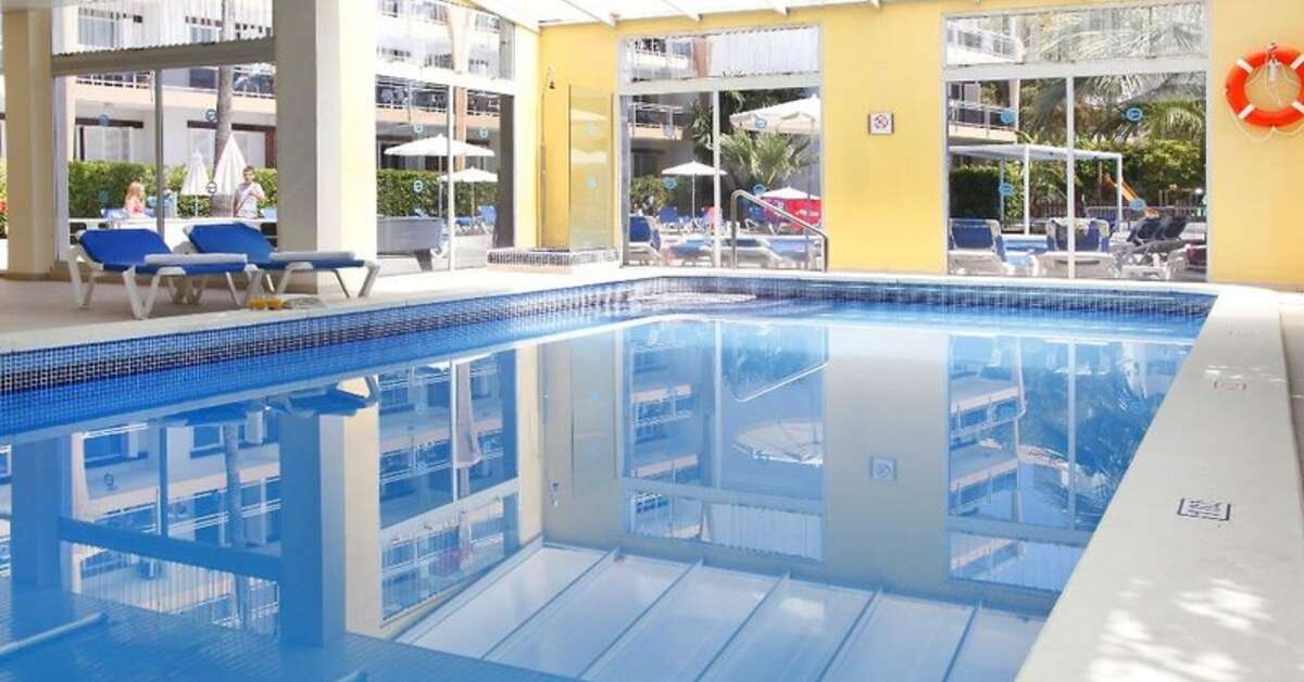 Een foto van de faciliteiten bij Suites Roc Portonova