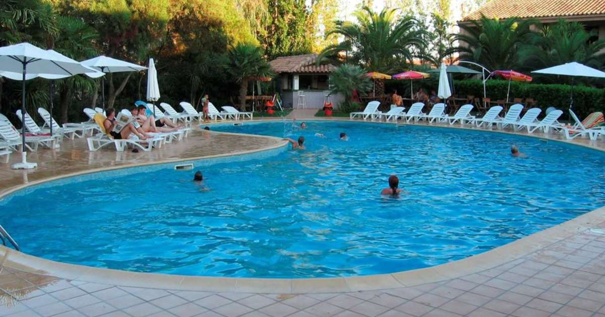 Een foto van het zwembad bij Residence Club Odalys Sognu di Mare
