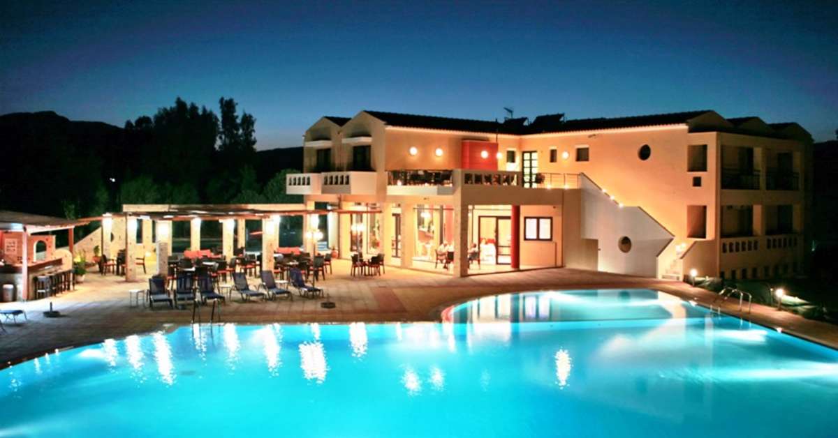Een foto van het zwembad bij Aeolian Gaea Hotel