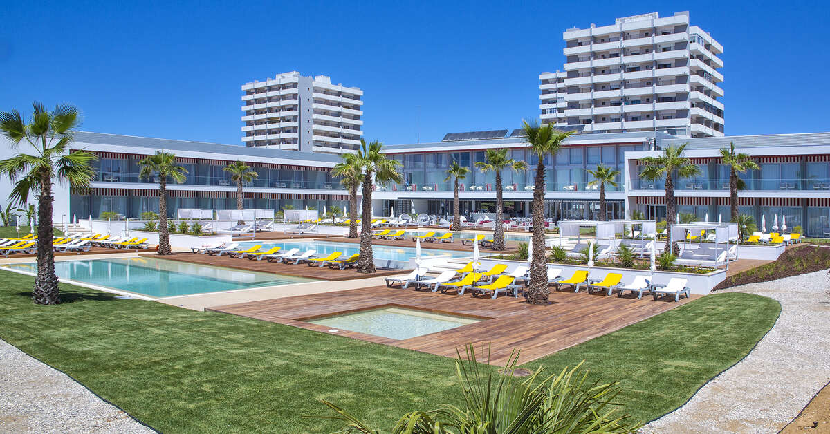 Ein Foto vom Pool im Pestana Alvor South Beach