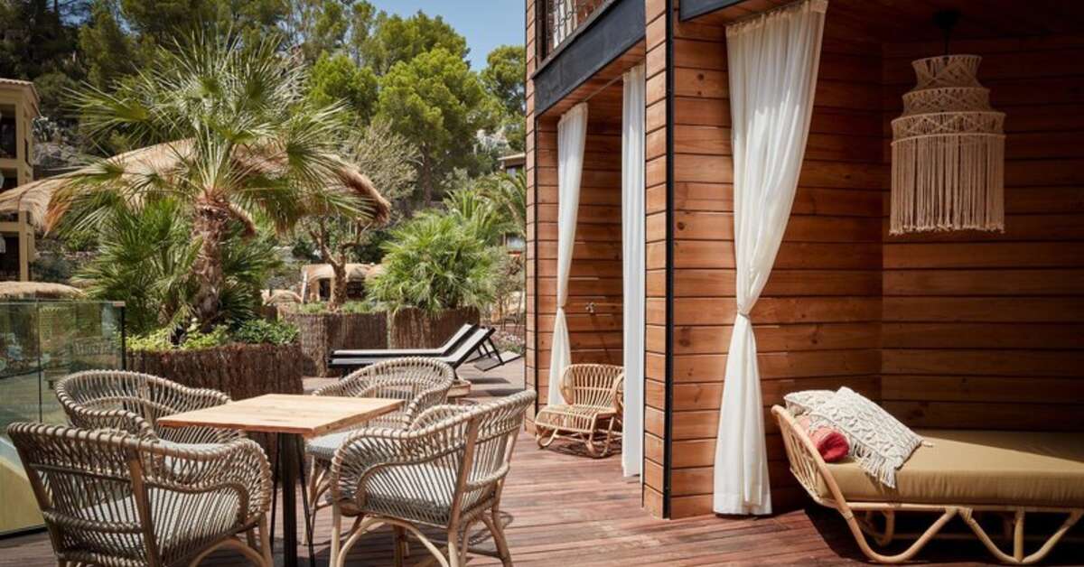 Ein Foto von der Terrasse im Bikini Island & Mountain Hotel
