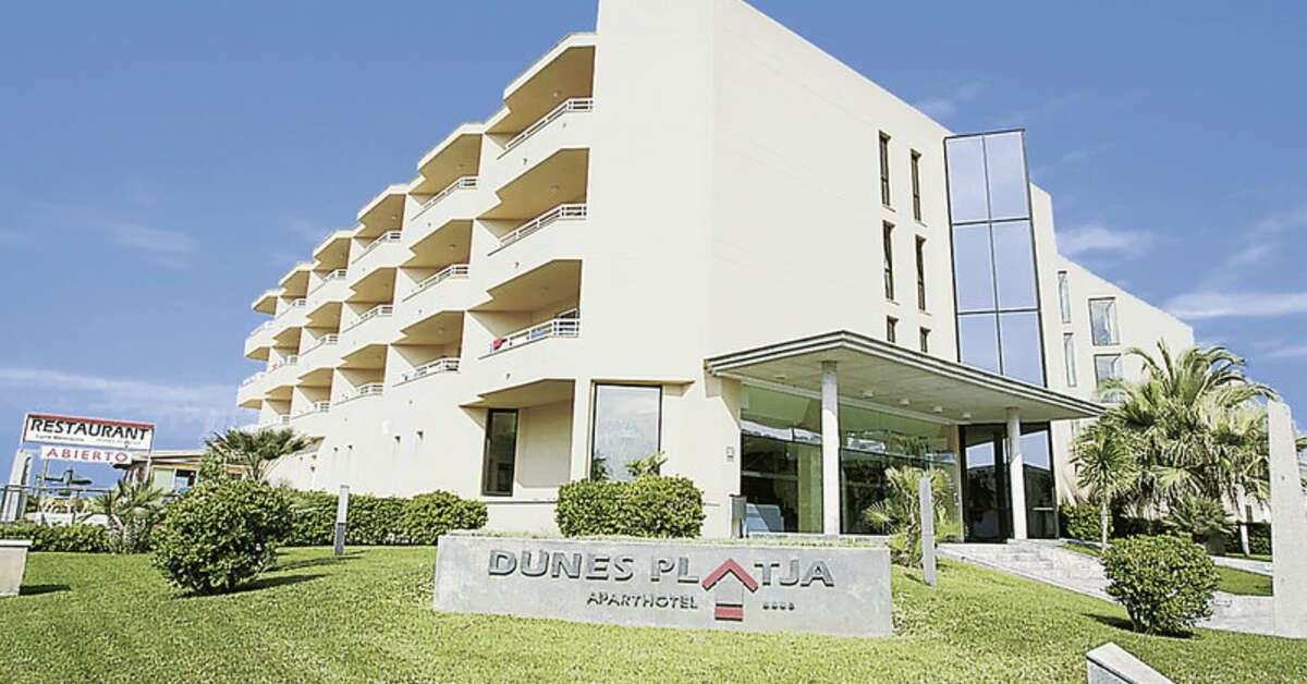 Een foto van de buitenkant van Dunes Platja Aparthotel