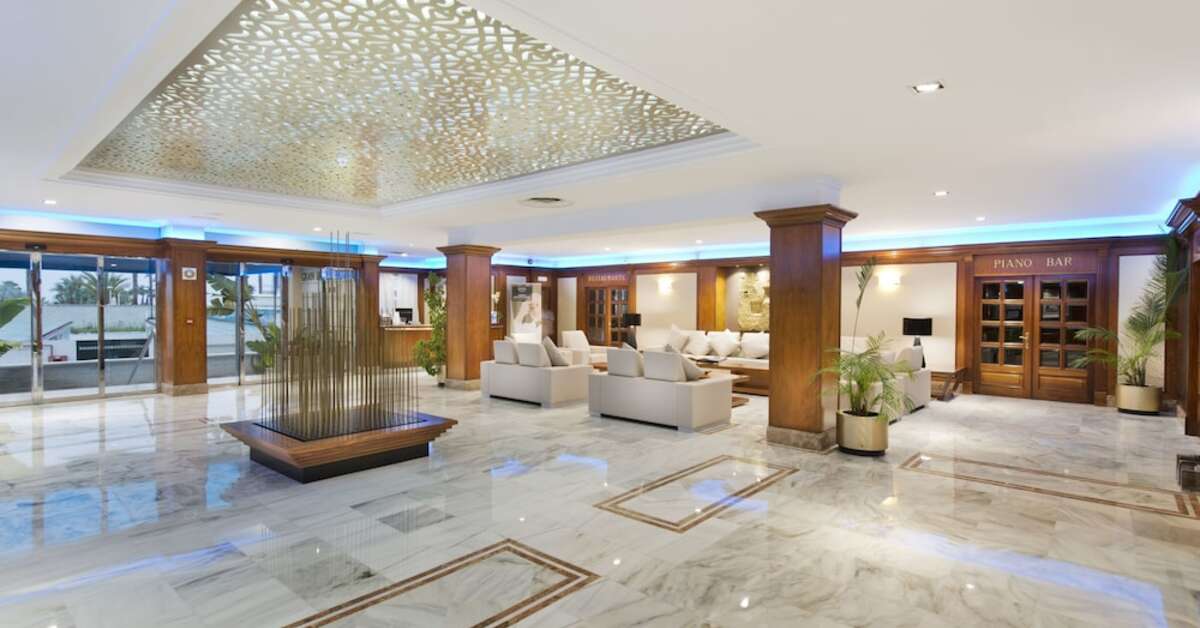 Een foto van het interieur van Elba Motril Beach & Business Hotel