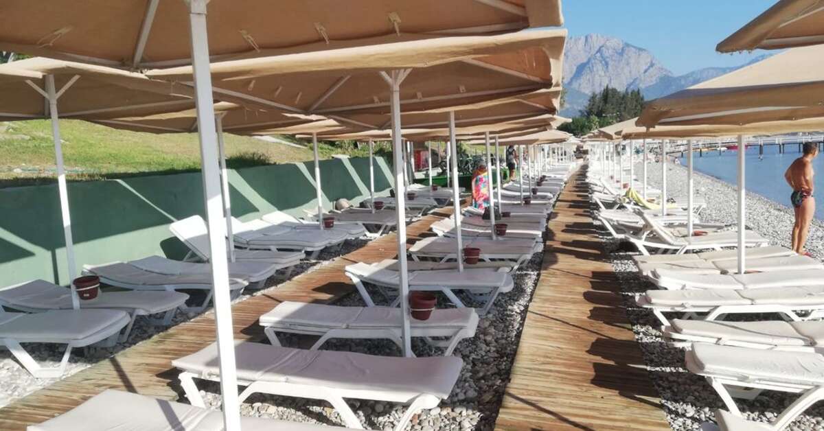 Een foto van het strand bij Grand Viking Hotel