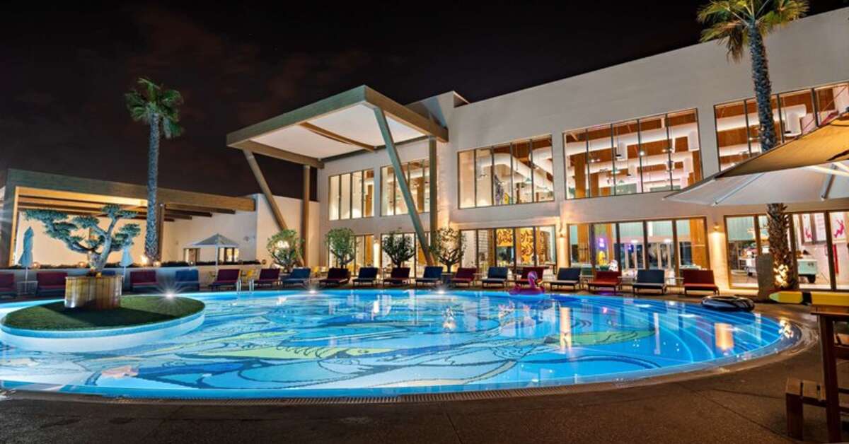 Een foto van Fuwairit Kite Beach Tapestry Collection by Hilton