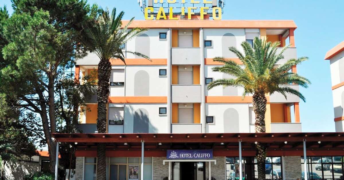 Een foto van de buitenkant van Hotel Califfo