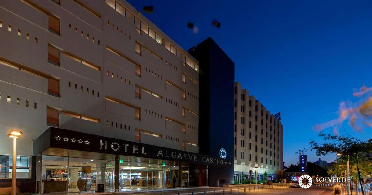 Een foto van de buitenkant van Algarve Casino Hotel