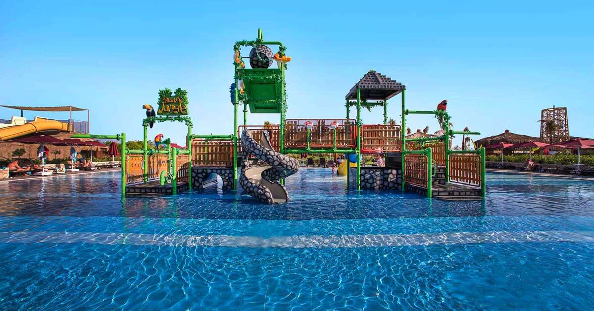 Een foto van het zwembad bij Aska Lara Resort & Spa