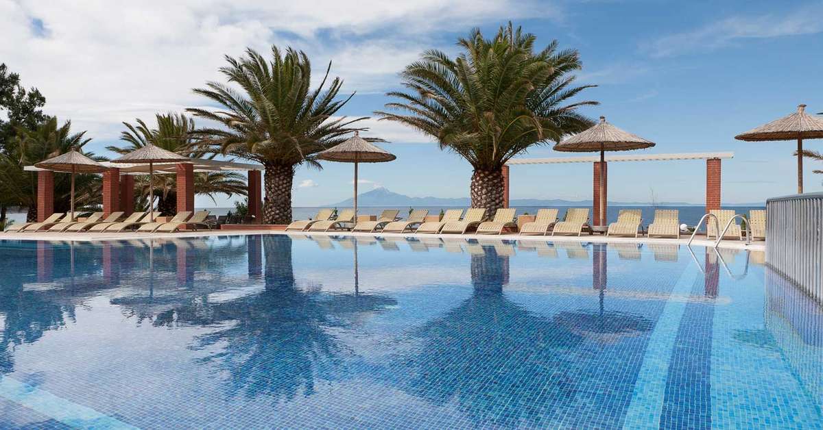 Een foto van het zwembad bij Alexandra Beach Thassos Spa Resort