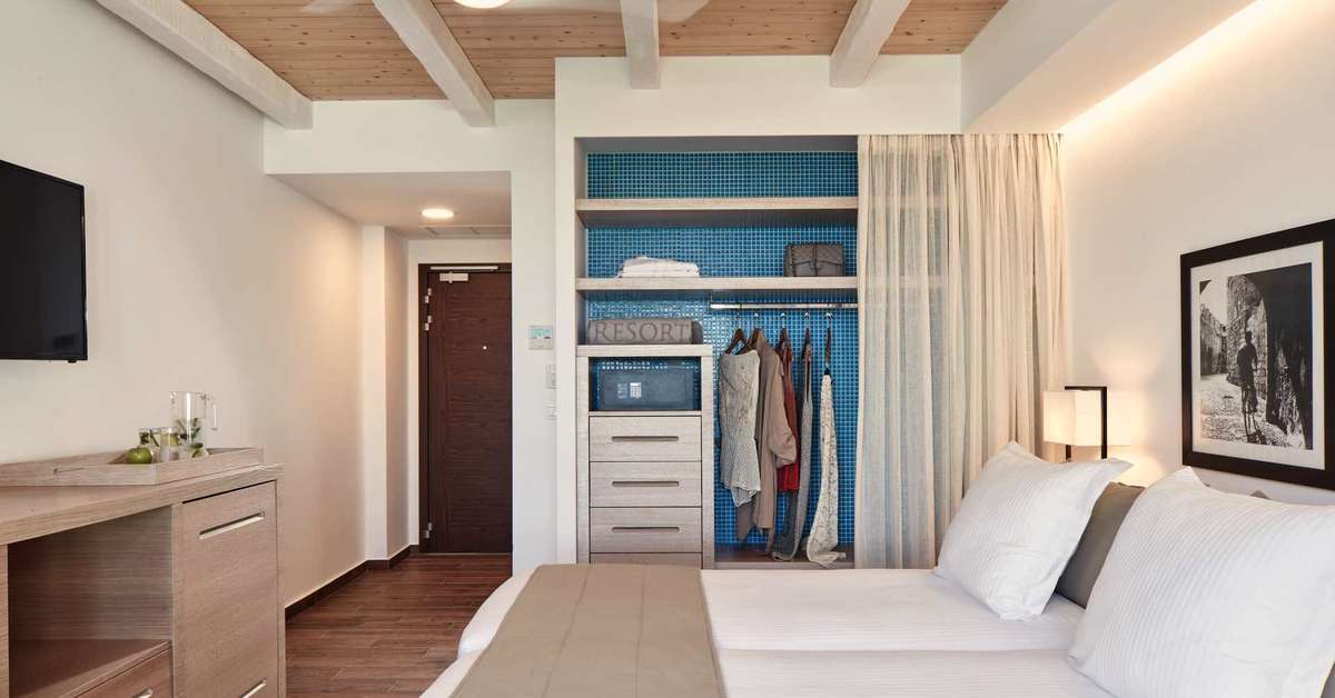 Ein Foto Esperos Village Blue & Spa