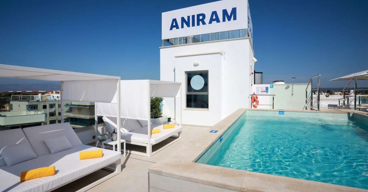 Ein Foto vom Pool im Seasun Aniram