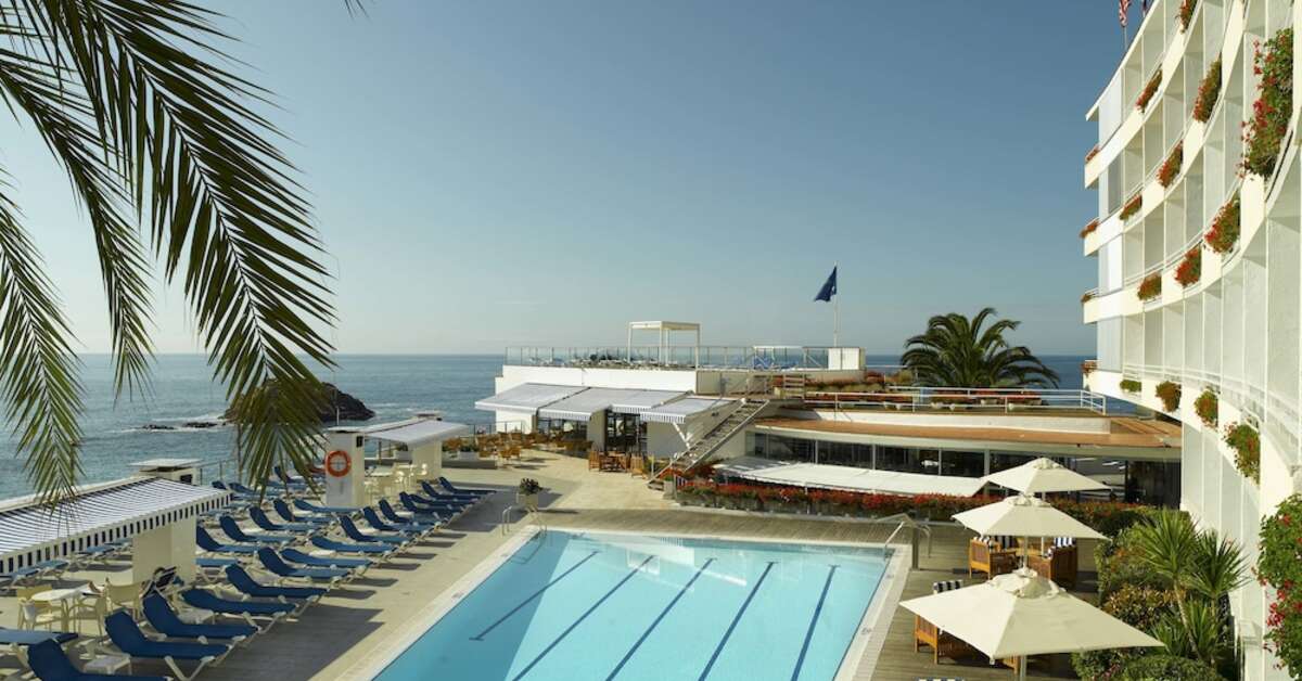 Een foto van het zwembad bij Gran Hotel Reymar
