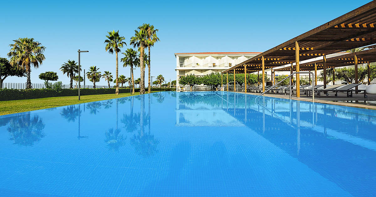 Een foto van het zwembad bij Estival Eldorado Resort