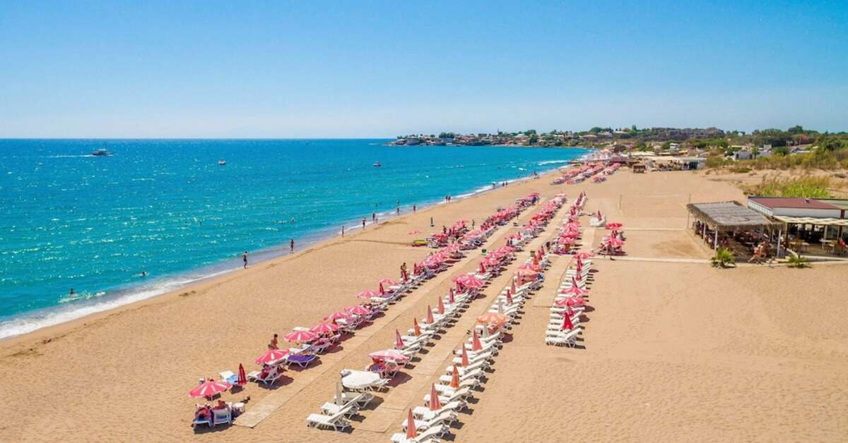 Een foto van het strand bij Side Lowe Hotel