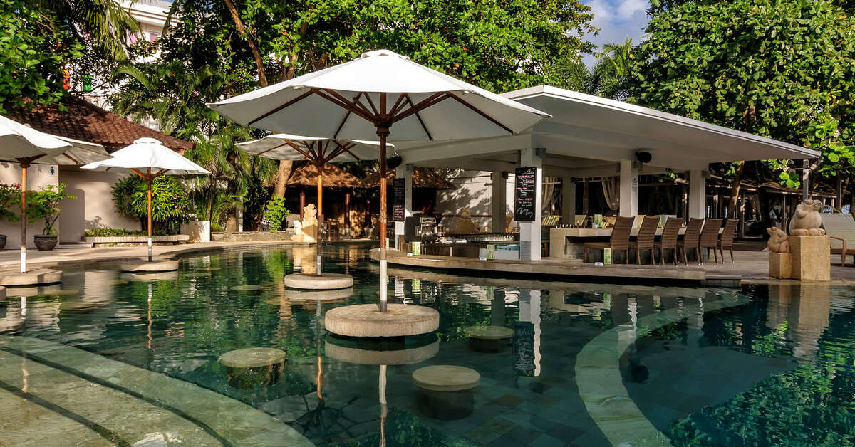 Een foto van het zwembad bij Bali Garden Beach Resort