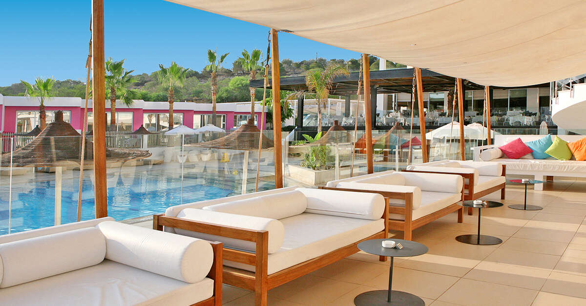 Ein Foto von der Terrasse im Napa Mermaid Hotel & Suites