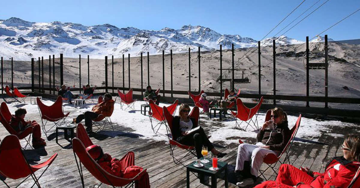 Een foto van het terras bij Hotel Val Chaviere