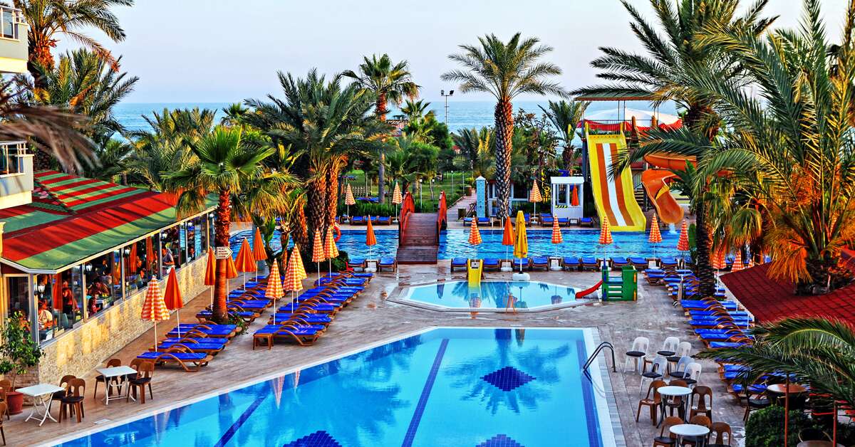 Een foto van het zwembad bij Club Hotel Caretta Beach