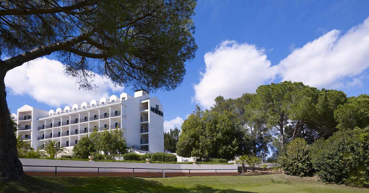 Een foto van de buitenkant van Penina Hotel & Golf Resort