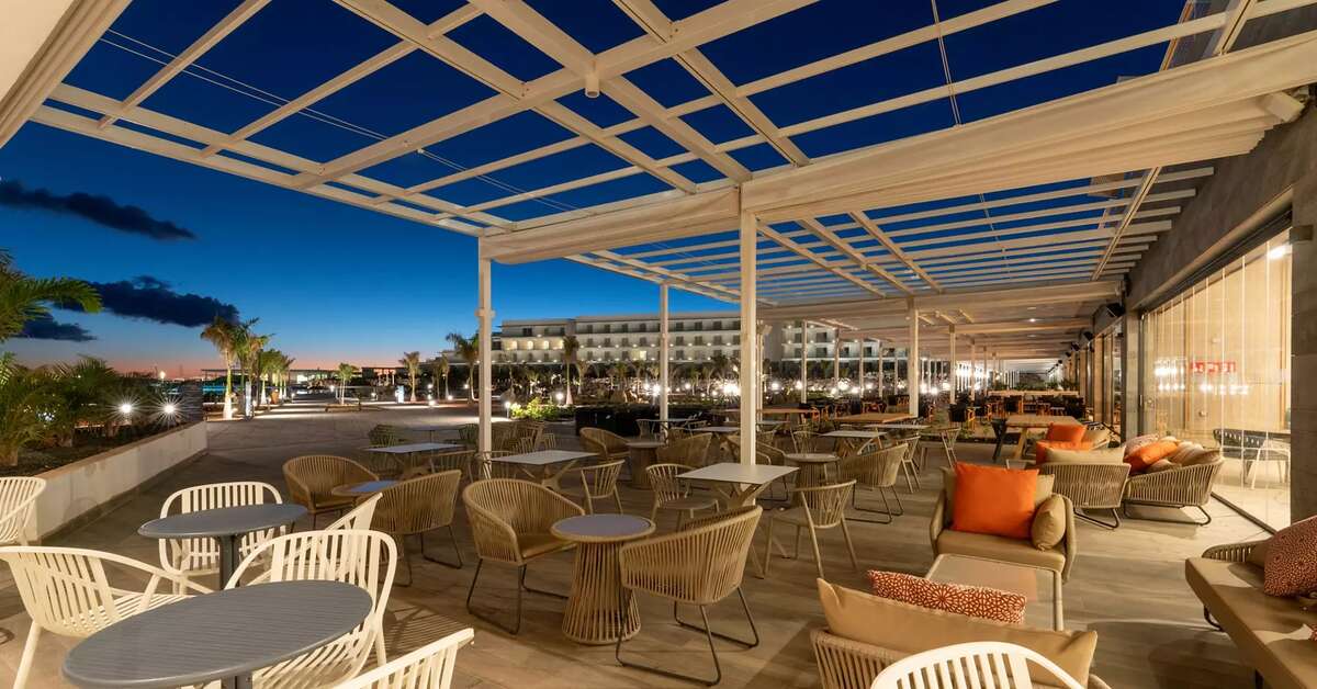 Ein Foto Barcelo Playa Blanca Royal Level