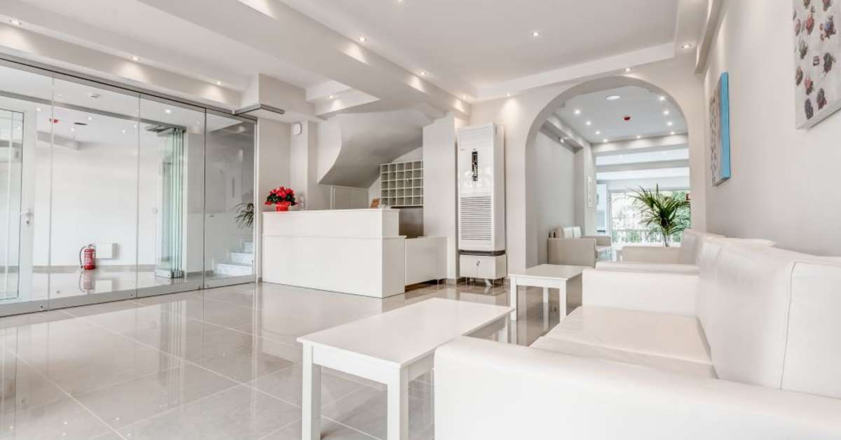 Een foto van het interieur van Palotel Luxury Hotel