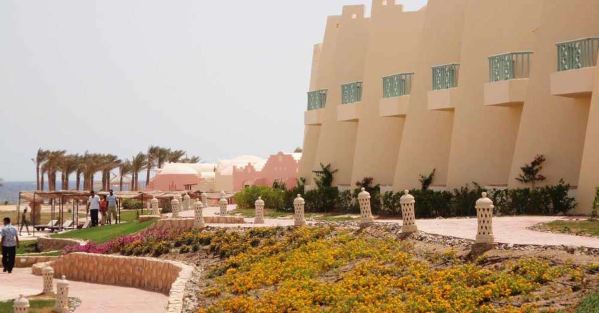 Een foto van de buitenkant van Onatti Beach Resort