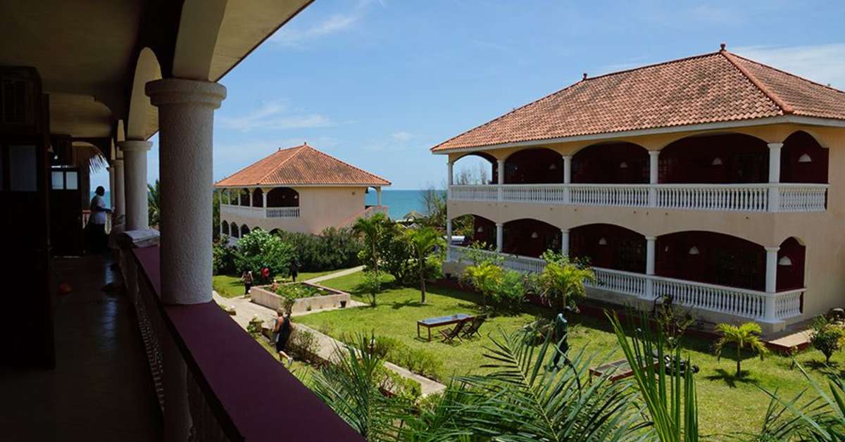 Een foto van de buitenkant van Lemon Creek Hotel Resort