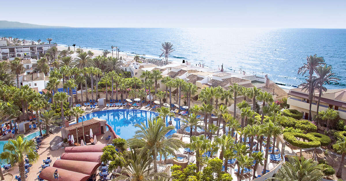 Een foto van het zwembad bij Playasol Hotel