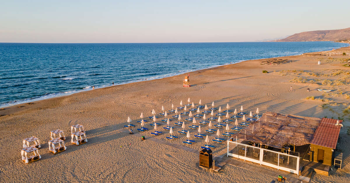 Ein Foto vom Strand beim Georgioupolis Suites
