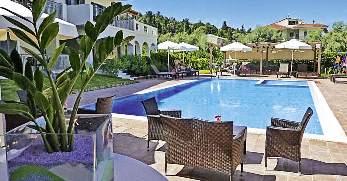 Een foto van het zwembad bij Eleana Boutique Hotel
