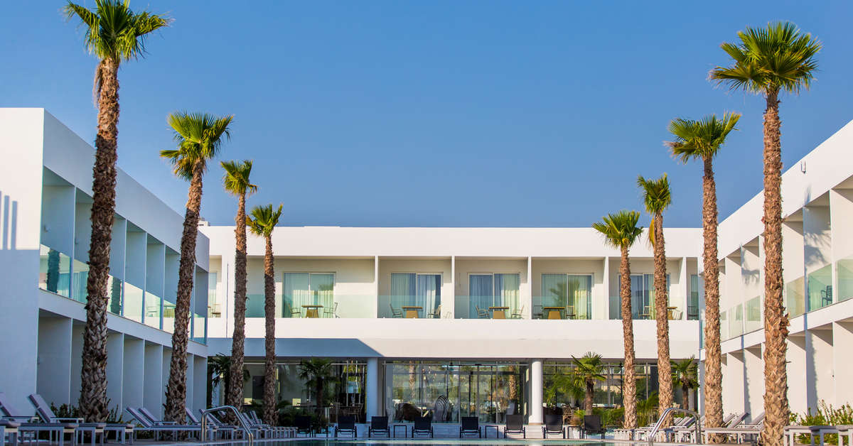 Een foto van de buitenkant van White Dreams Resort