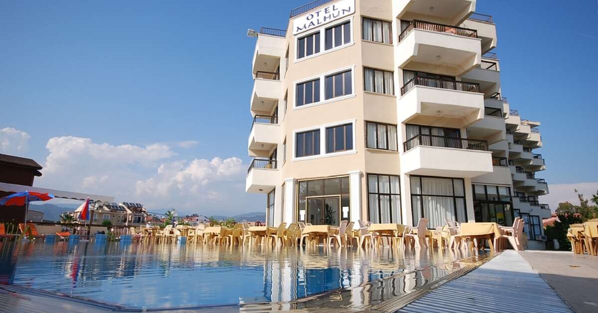 Ein Foto vom Pool im Malhun Hotel