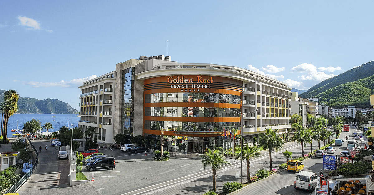 Een foto van de buitenkant van Hotel Golden Rock Beach