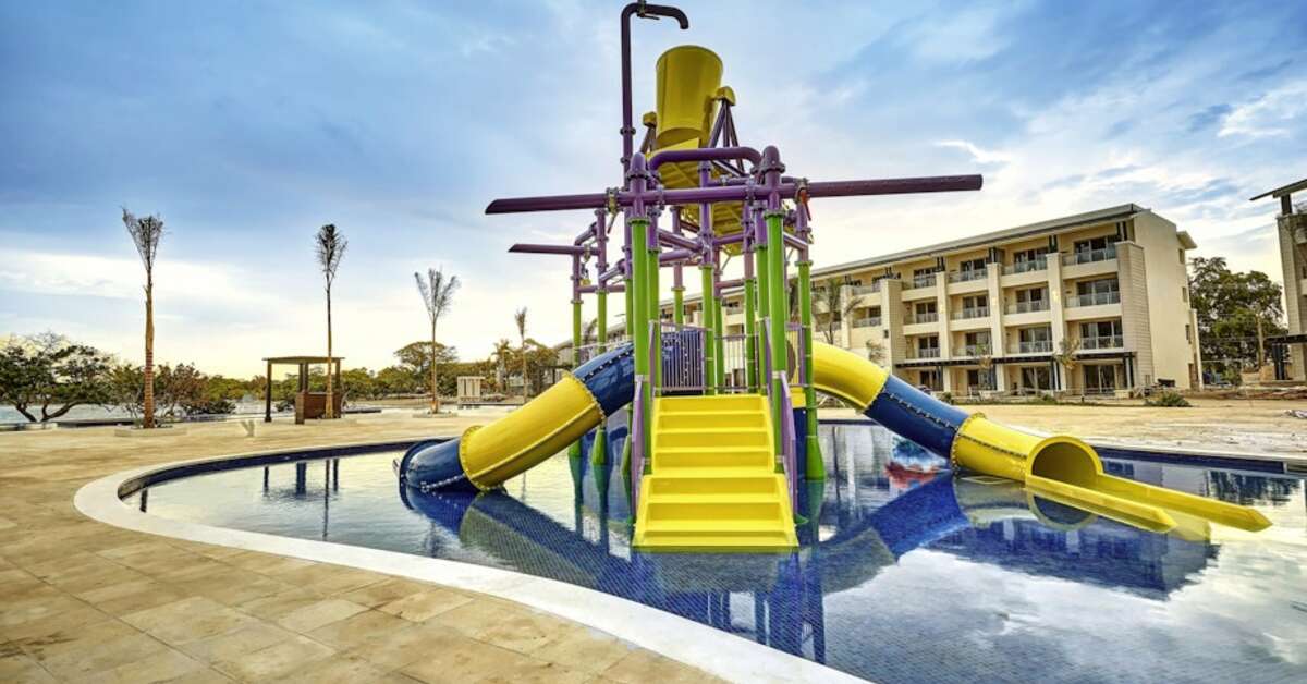 Een foto van het zwembad bij Royalton Negril