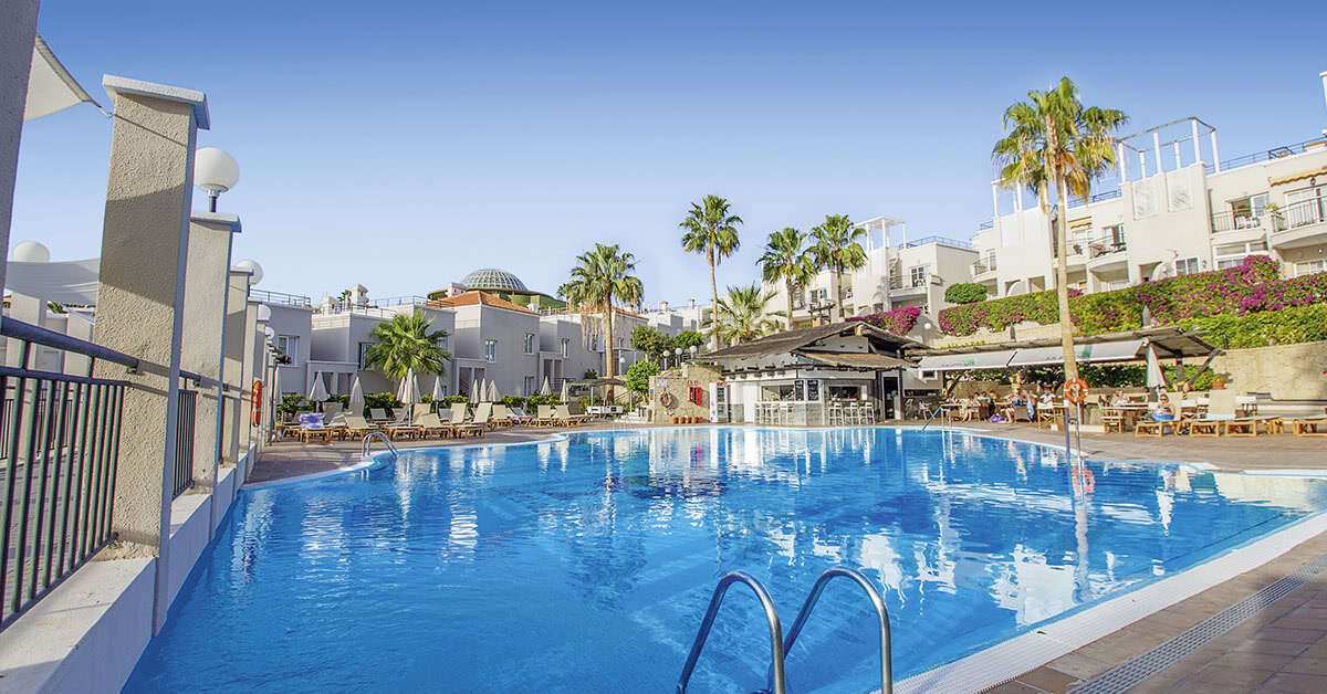 Een foto van het zwembad bij Aparthotel Los Olivos