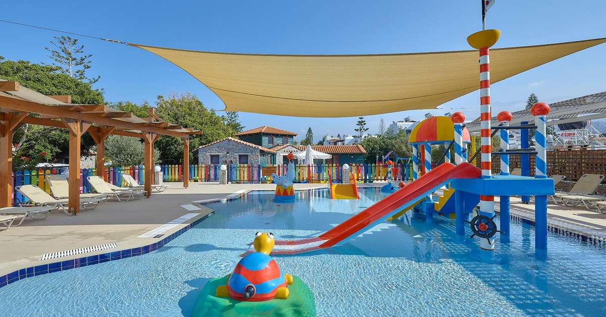 Een foto van het zwembad bij Alexander Beach Hotel & Village