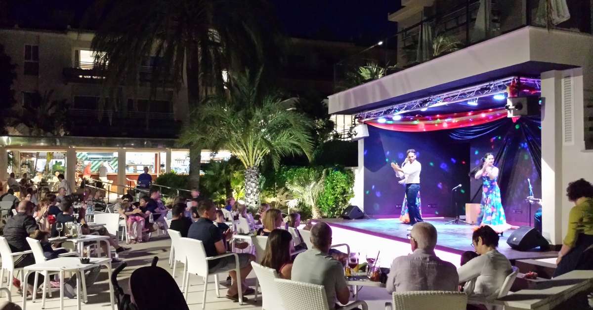 Een foto van de faciliteiten bij Puerto Azul Suite Hotel