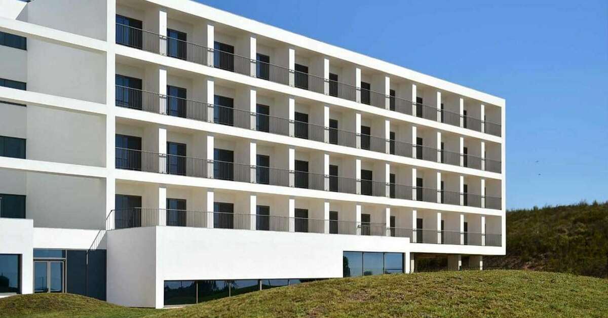 Een foto van de buitenkant van Algarve Race Hotel & Resort