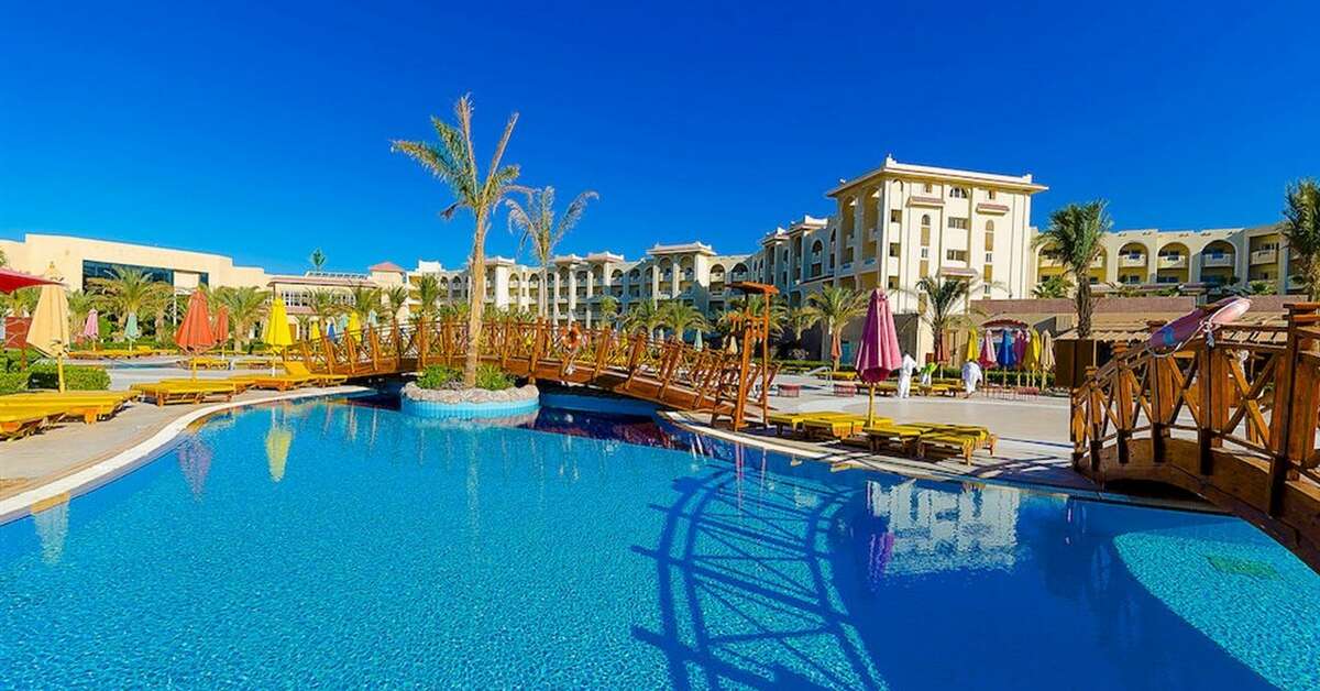 Een foto van het zwembad bij Serenity Alma Heights