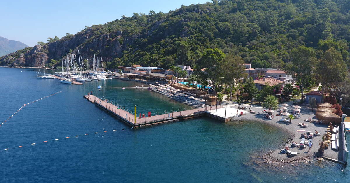 Een foto van het strand bij Cook's Club Adakoy Marmaris