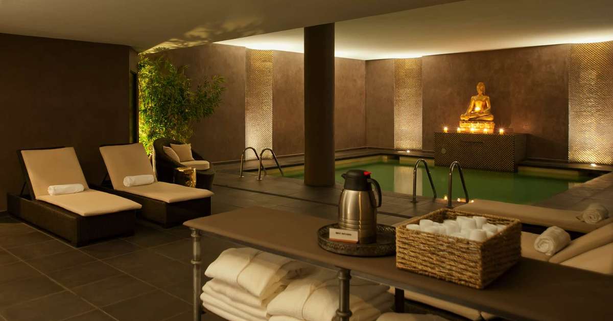 Een foto van het zwembad bij Hotel Augusta Club