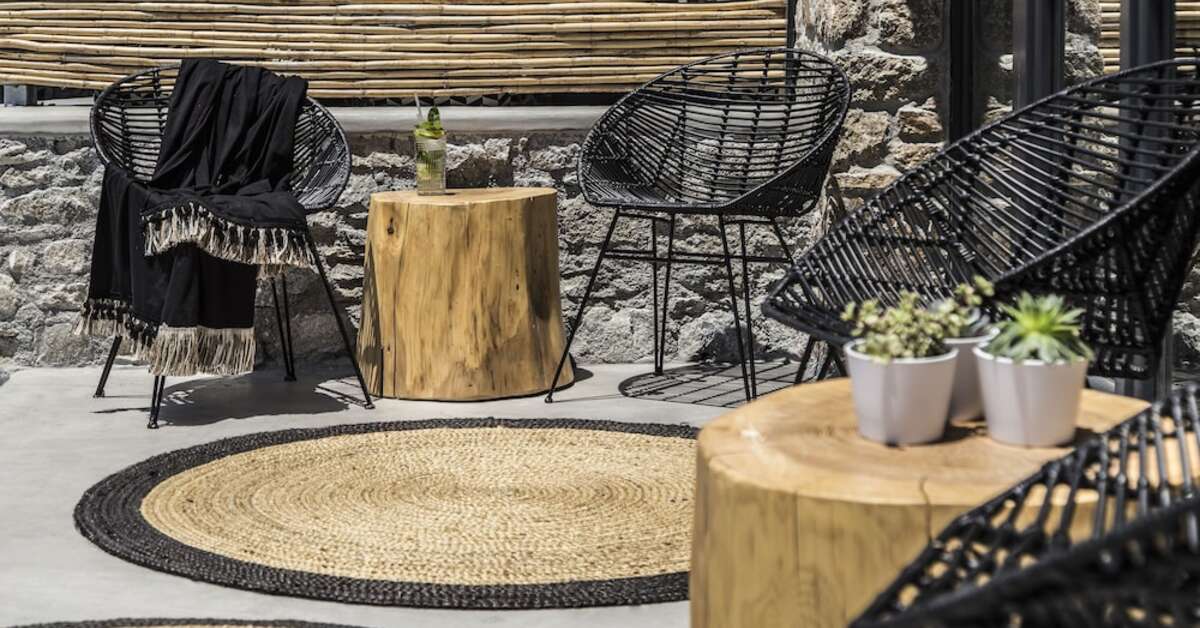 Een foto van het terras bij My Mykonos Hotel