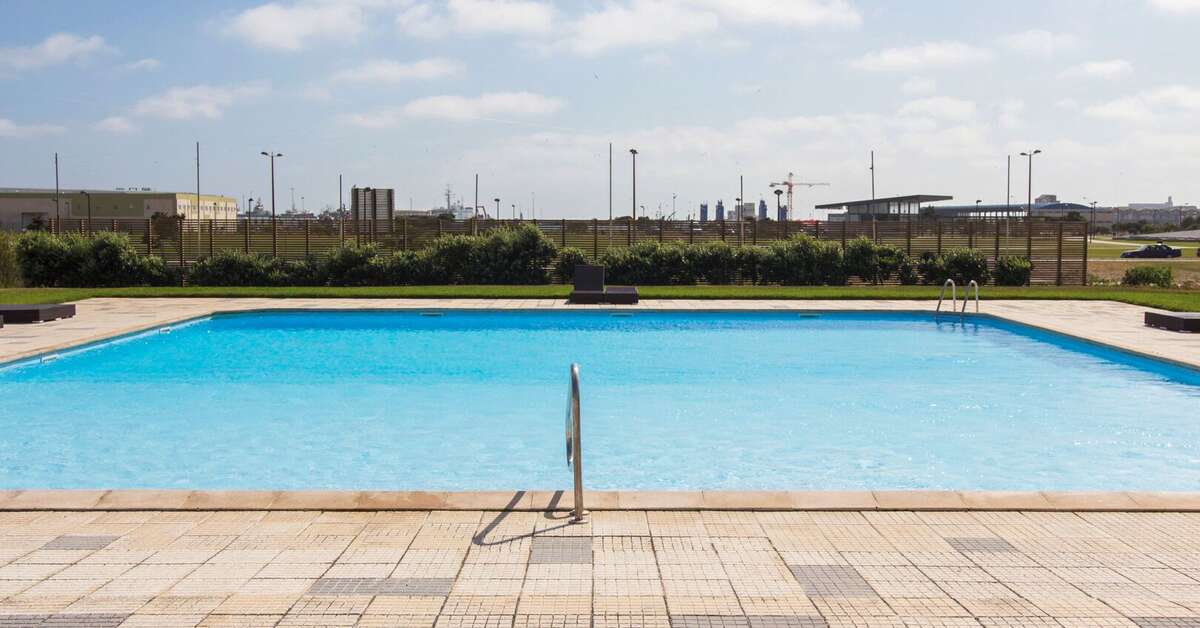 Een foto van het zwembad bij Star Inn Peniche