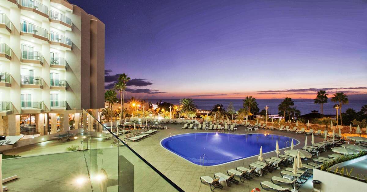 Een foto van het zwembad bij Hovima Costa Adeje