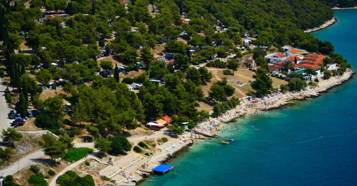 Een foto van het strand bij Amadria Park Camping Trogir