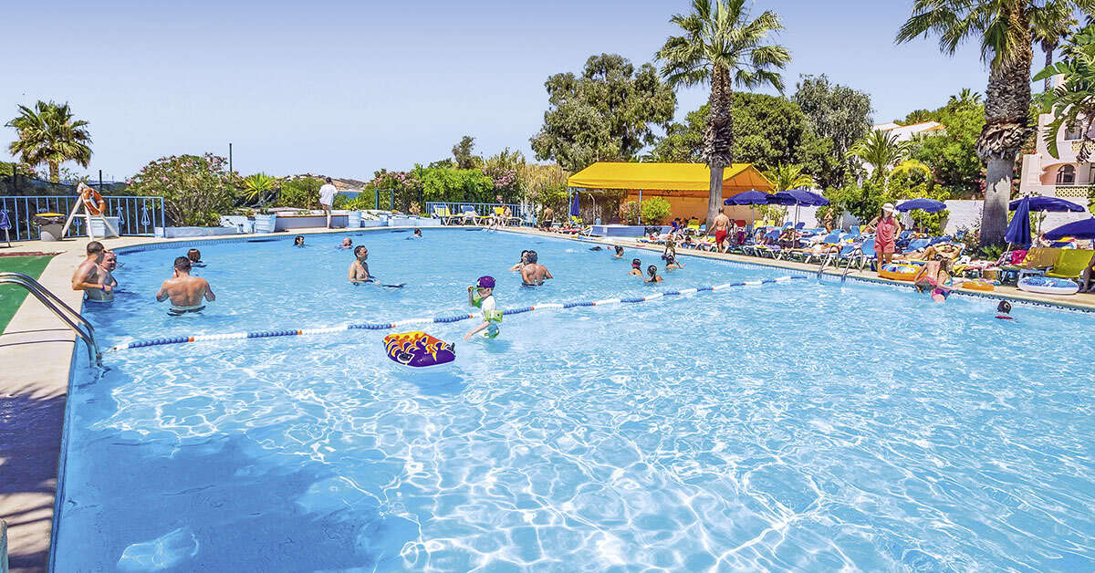 Een foto van het zwembad bij Monica Isabel Beach Club