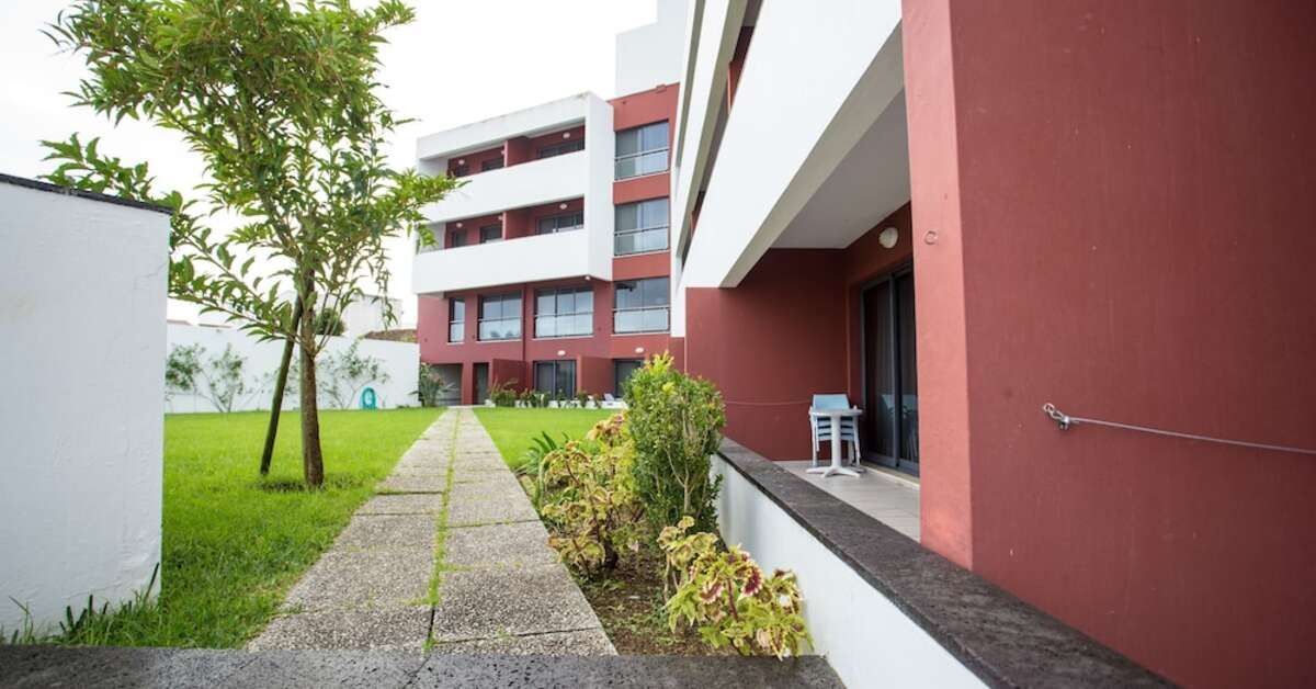 Een foto van de buitenkant van Aparthotel Antillia
